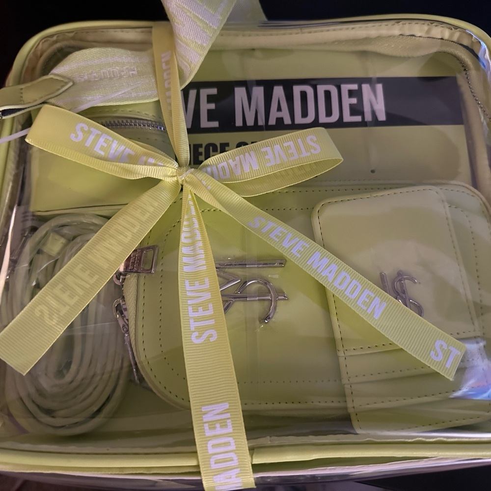 Steve Madden Gift Set